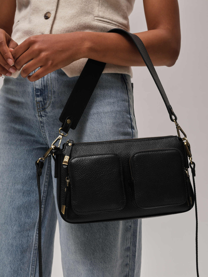 Сумка женская багет на плечо черная