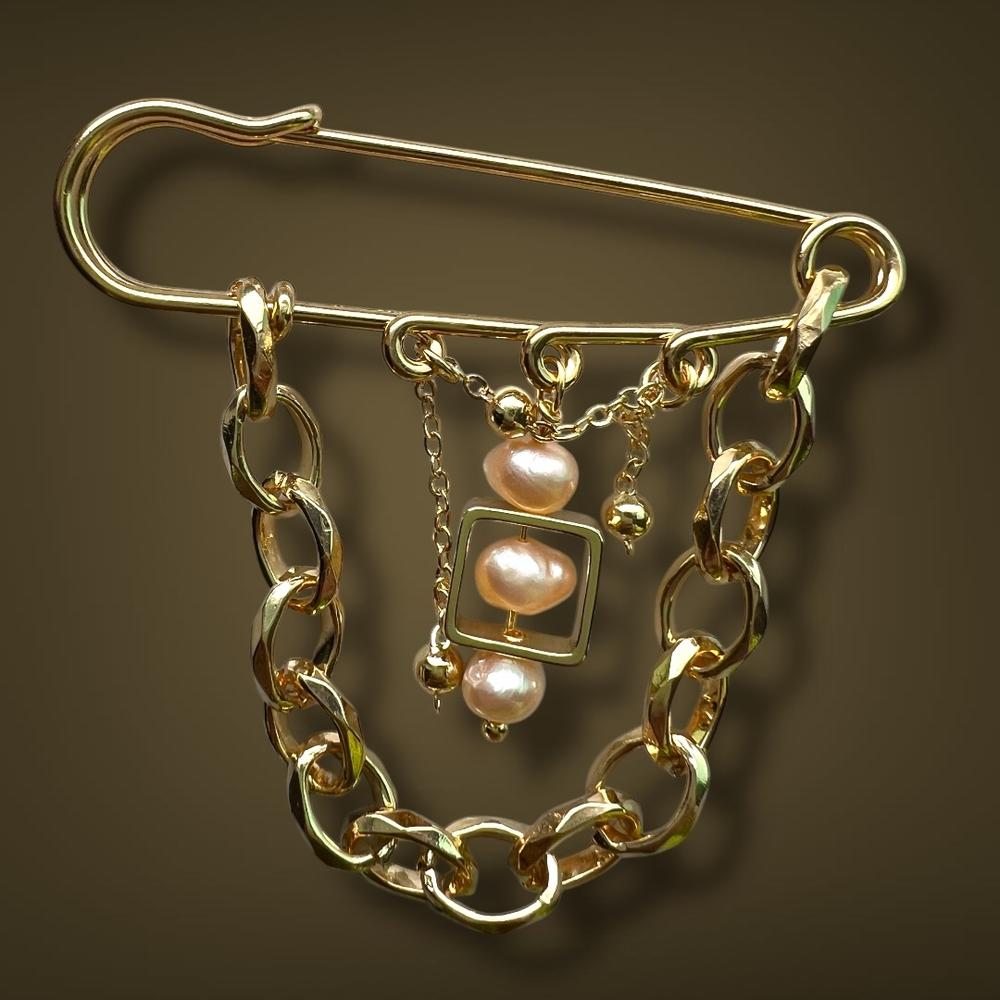 Брошь-булавка. Наблюдательная. Жемчуг