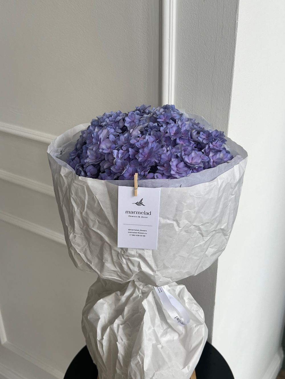 Авторский букет из гортензии в фиолетовом оттенке