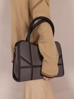 Сумка через плечо средняя классическая