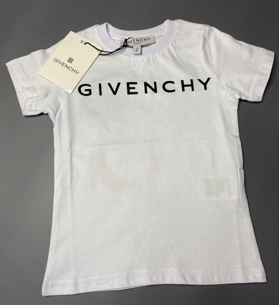 Футболка Givenchy