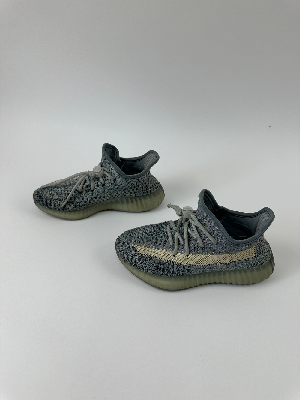 Кроссовки Adidas Yeezy boost