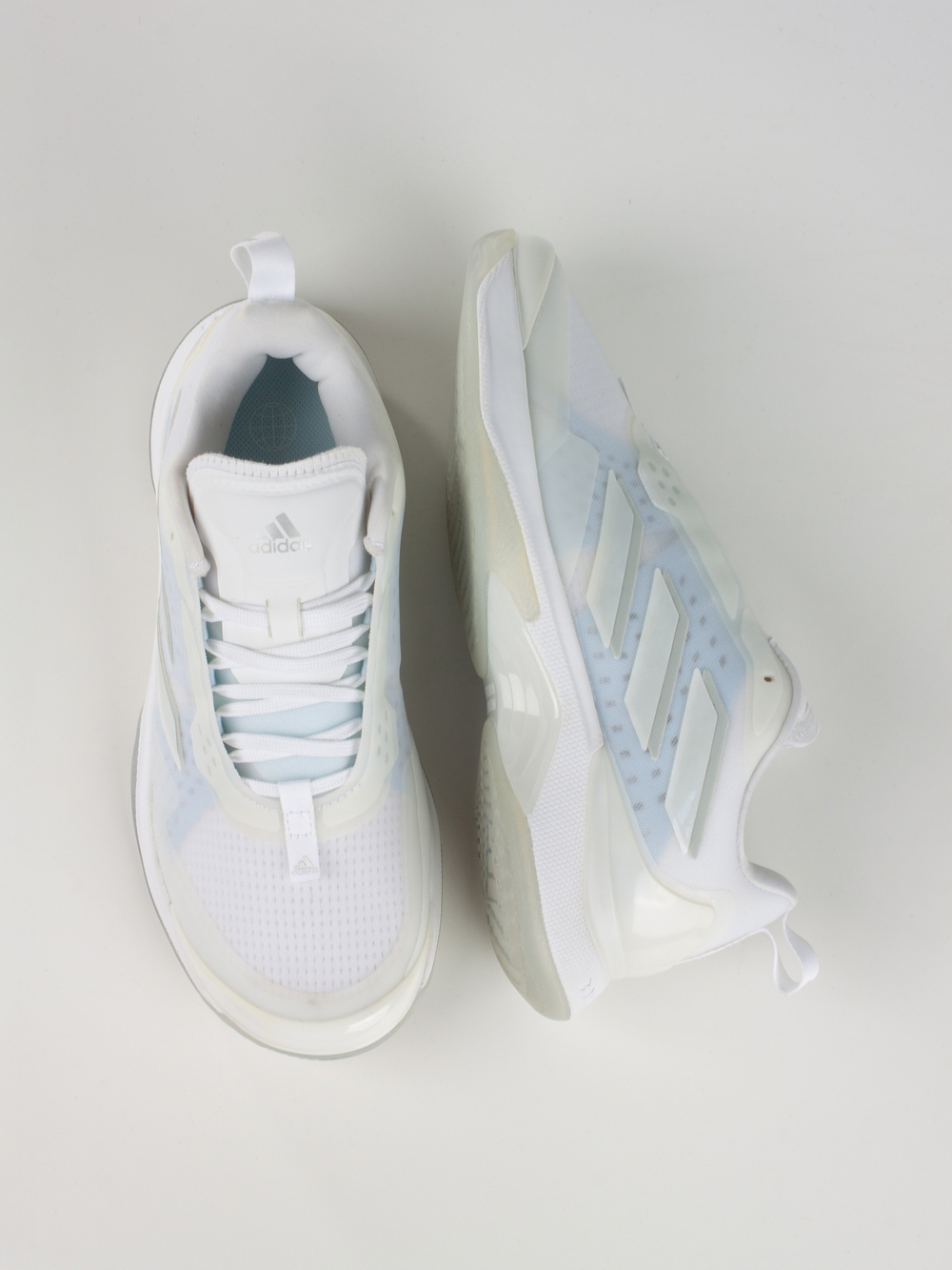 Кроссовки Adidas AVACOURT GX7814