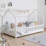 Одноярусная кровать Домик 90x200 см из массива сосны белая