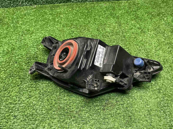 ПТФ левая VW Touareg NF (2014-2018)