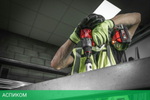 Дрель-шуруповёрт Milwaukee M18 FPD3-402C (4933492473)