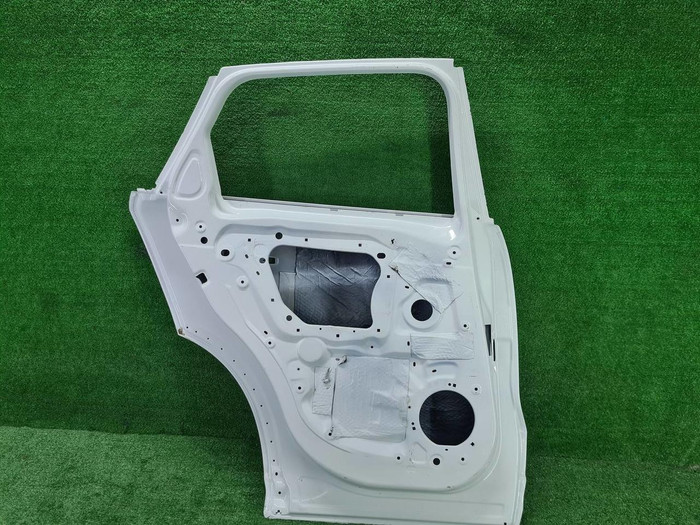 Дверь задняя левая Jaguar F-Pace (2016-н.в.)