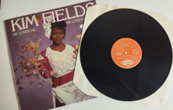 Винтажная виниловая пластинка LP Kim Fields He Loves Me, He Loves Me Not (Spain 1984)