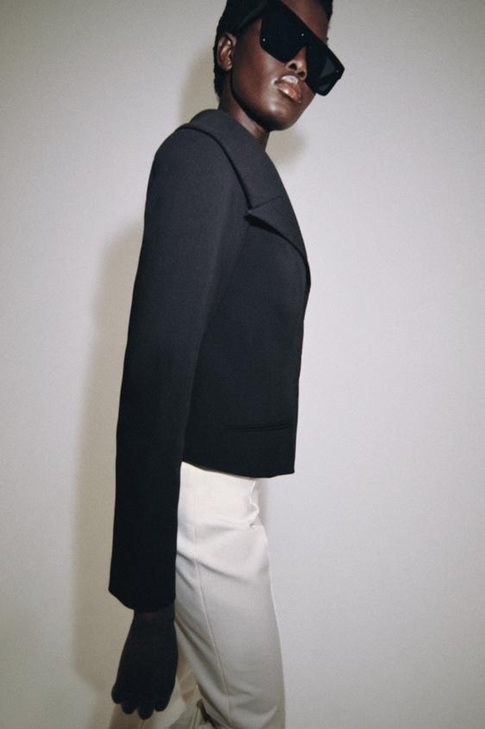 ZARA БЛЕЙЗЕР ПРИТАЛЕННОГО КРОЯ — ZW COLLECTION, ЧЕРНЫЙ