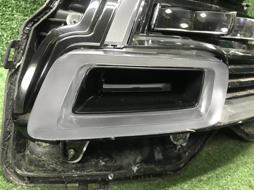 Битая Фара левая Range Rover Vogue 4 (17-22) LED
