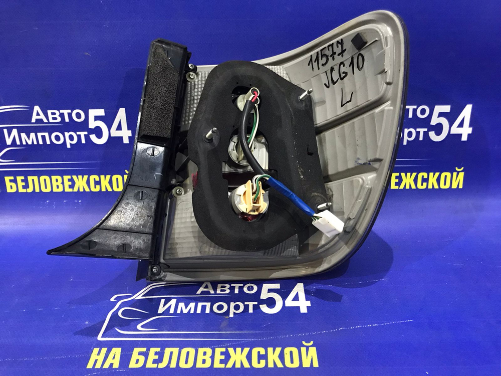 Стоп левый TOYOTA BREVIS 2001-2007