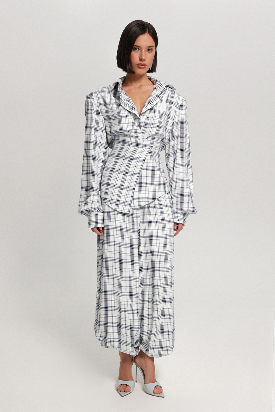 Брюки в клетку