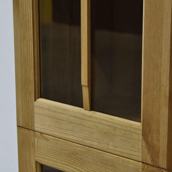 Шкаф с витриной Бритта трехдверная, бейц