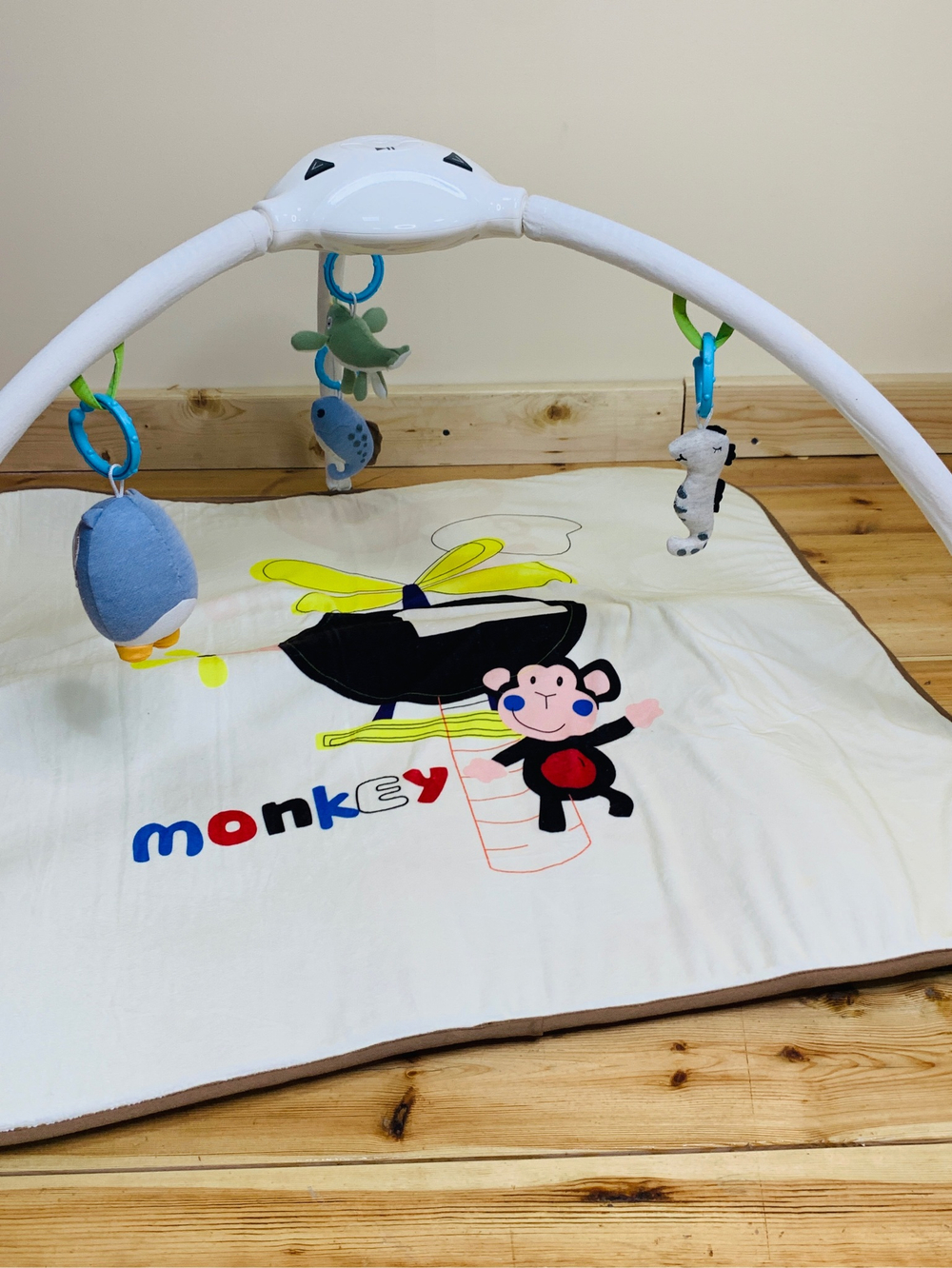 Развивающий коврик "Веселая обезьянка" с проектором, муз., 8 мелод., свет, игрушки 63552