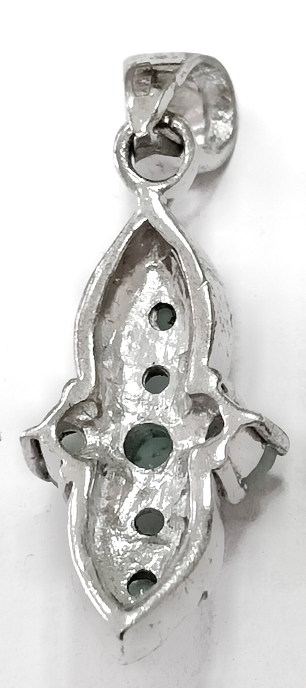 Ювелирная подвеска из серебра 925 пробы,вставка изумруд