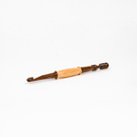 Деревянный крючок для вязания из кедра 6 мм. K300