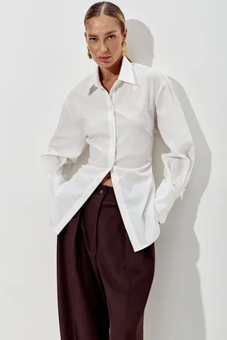 Приталенная рубашка из хлопка кремового цвета