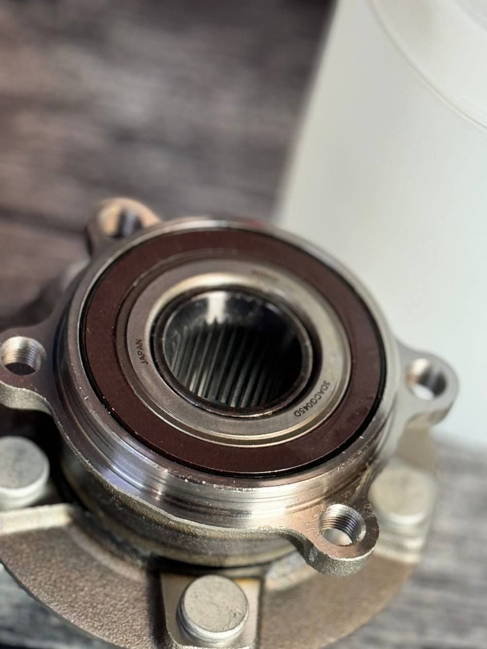 Ступица с подшипником MAZDA KD353304XC