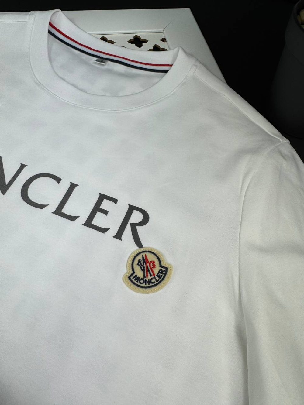 Футболка Moncler