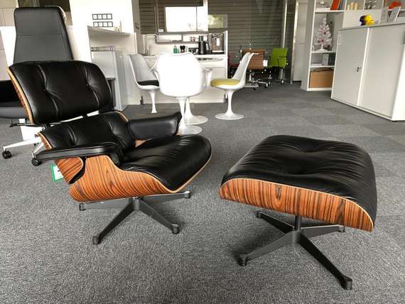 Кресло с оттоманкой Eames Lounge, черная кожа, палисандр