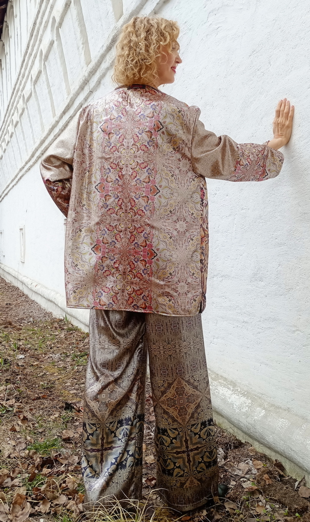 Двусторонний жакет, по мотивам фламандской шпалеры 17 века и текстильного панно «Древо Жизни» выполненного в технике ‘каламкари’ индийским художником Гураппа Четти