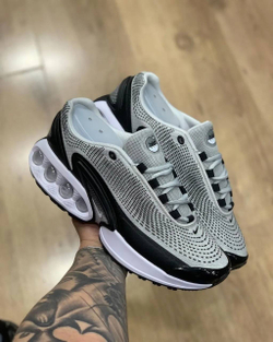 Кроссовки NIKE AIR MAX DN