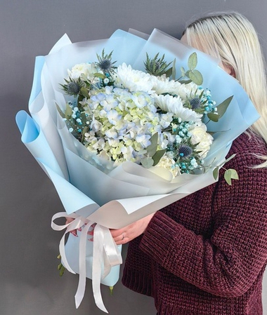 Авторский букет с готензией