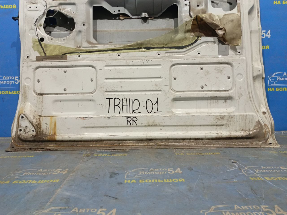 Дверь задняя правая TOYOTA HIACE 1994