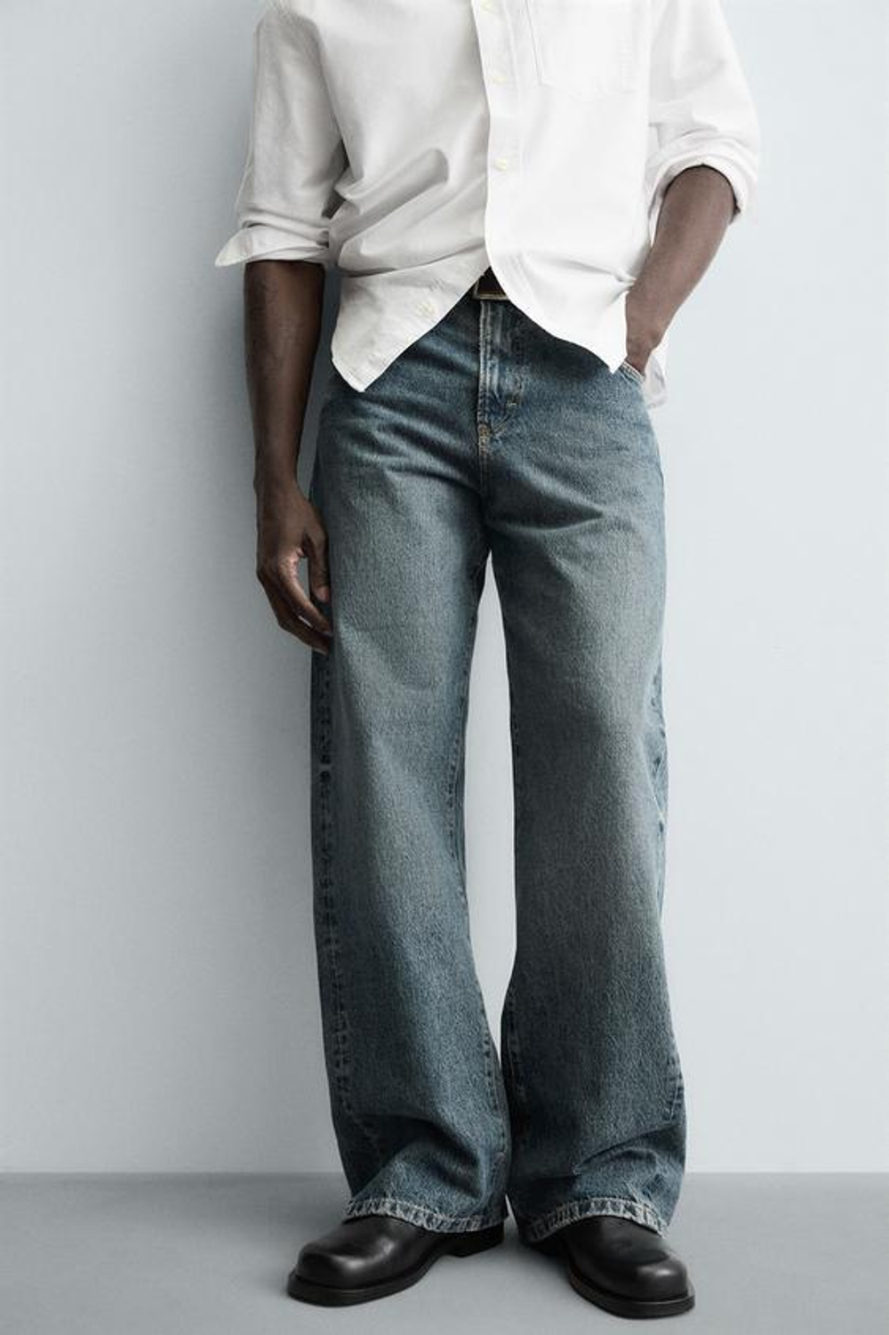 ZARA ДЖИНСЫ FLARE FIT, ВЫЦВЕТШИЙ СИНИЙ