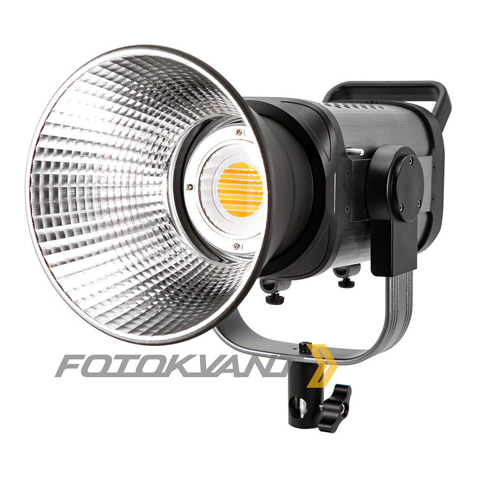 Светодиодный осветитель Fotokvant COBAC-300A 3200-5600К с байонетом Bowens