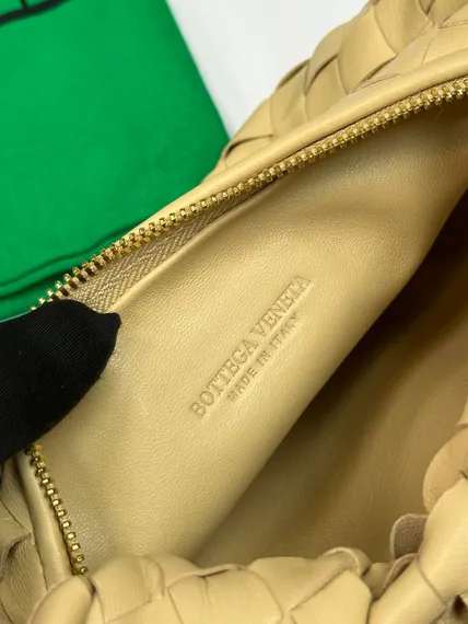 Сумка Bottega Veneta Mini Jodie бежевый