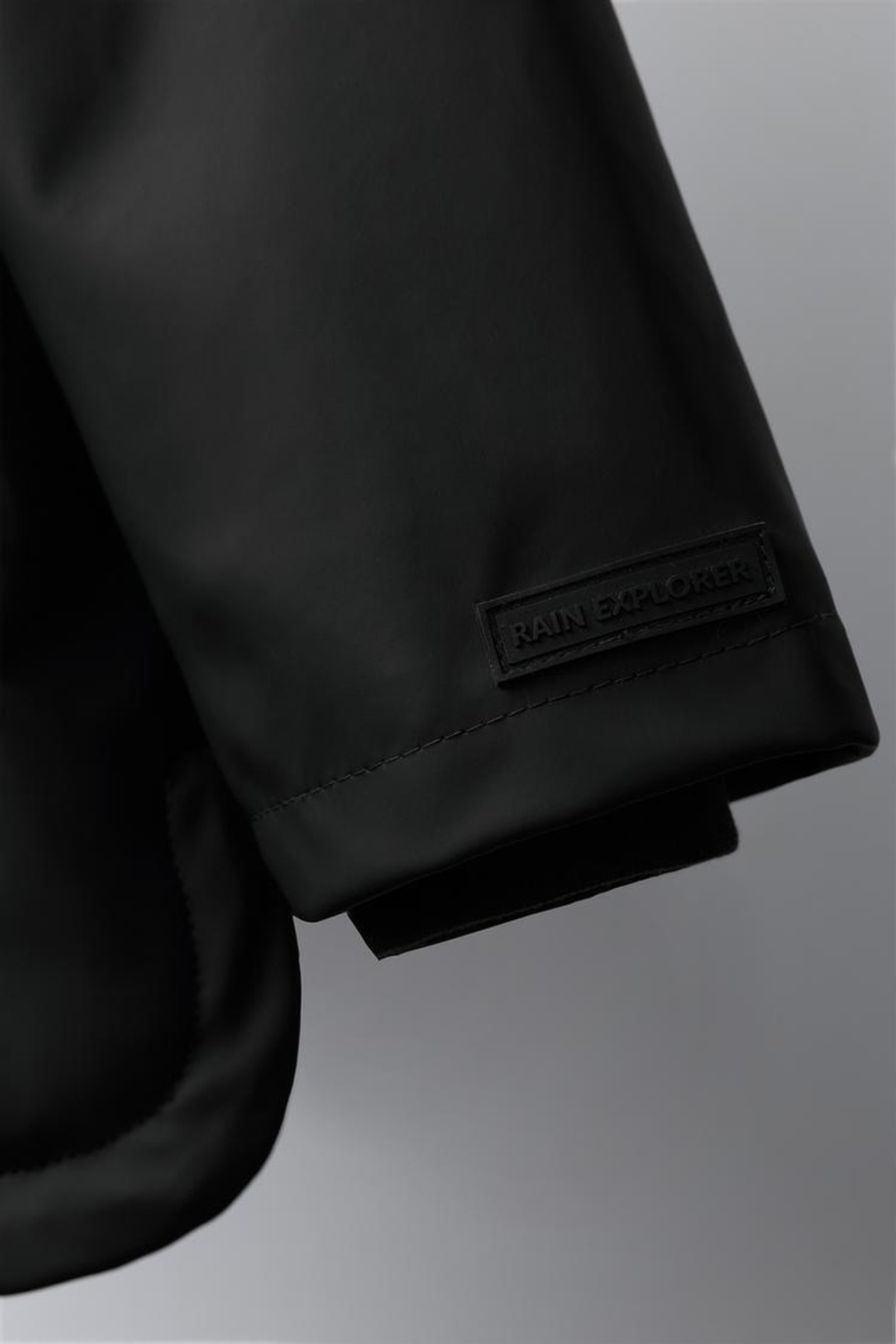 ZARA ПРОРЕЗИНЕННАЯ КУРТКА WATER REPELLENT, ЧЕРНЫЙ