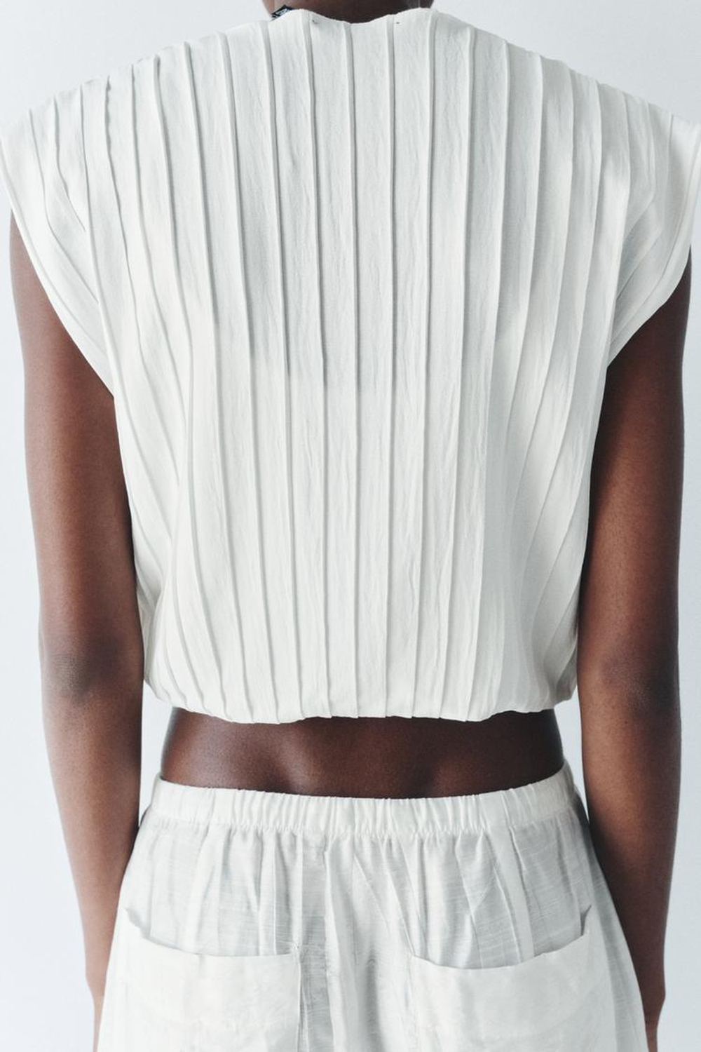 ZARA ТОП ОБЪЕМНОГО КРОЯ СО СКЛАДКАМИ, БЕЛЫЙ