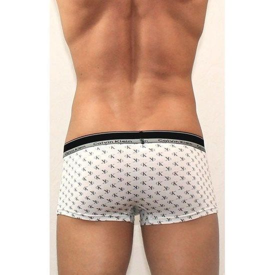 Мужские трусы боксеры белые с буквами Calvin Klein White Boxer