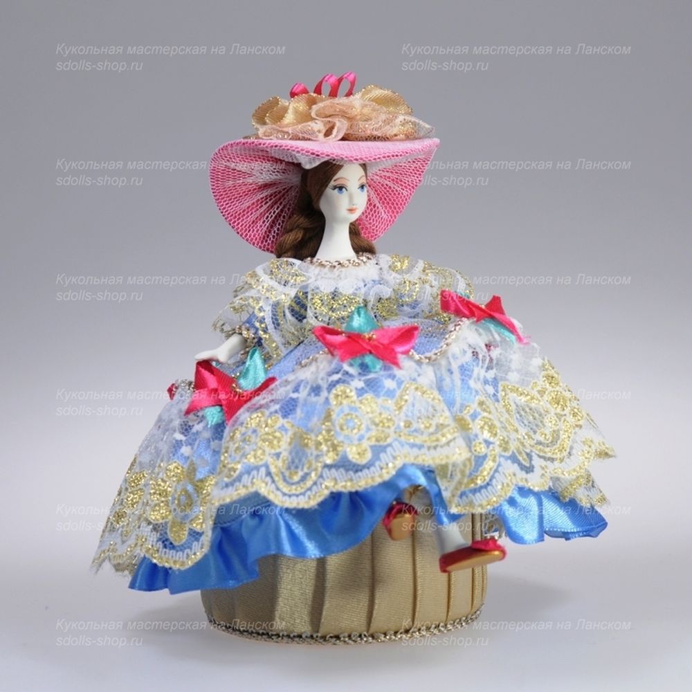 Кукла-шкатулка с ложементом Барышня в пышном платье