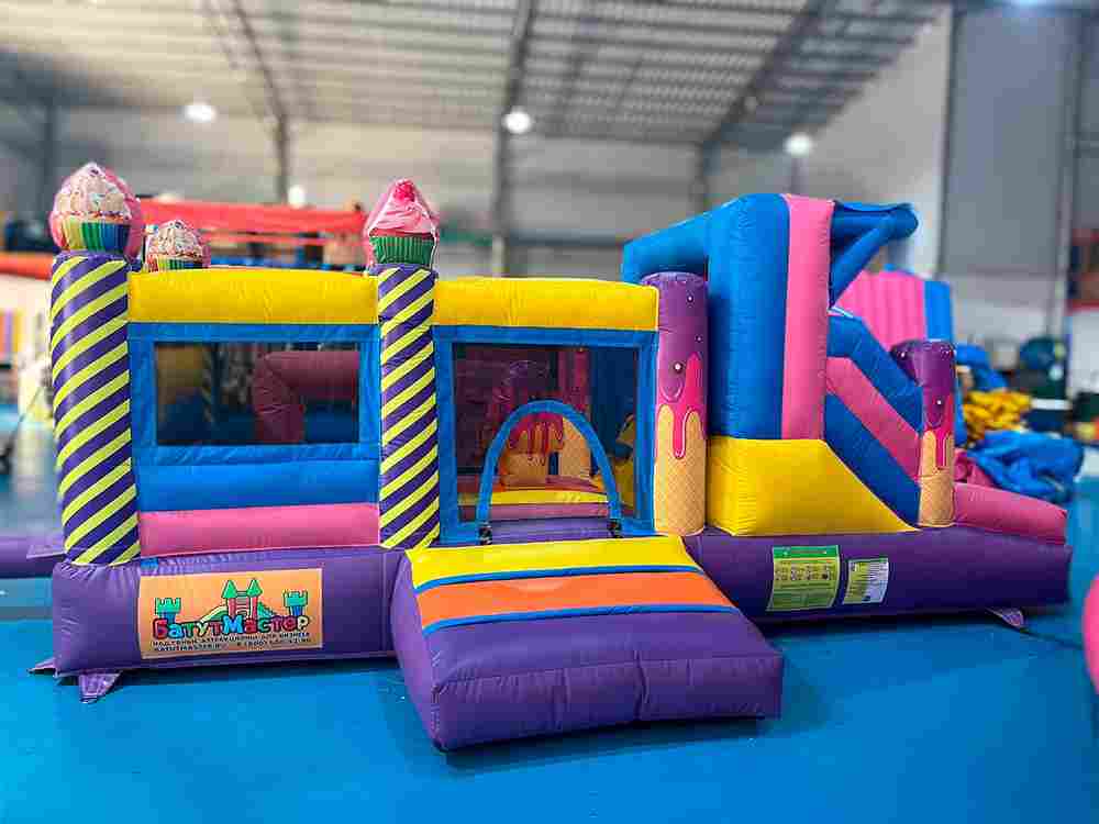 Коммерческий надувной батут «Сладкое царство» 5,2*2,7*2,05 м