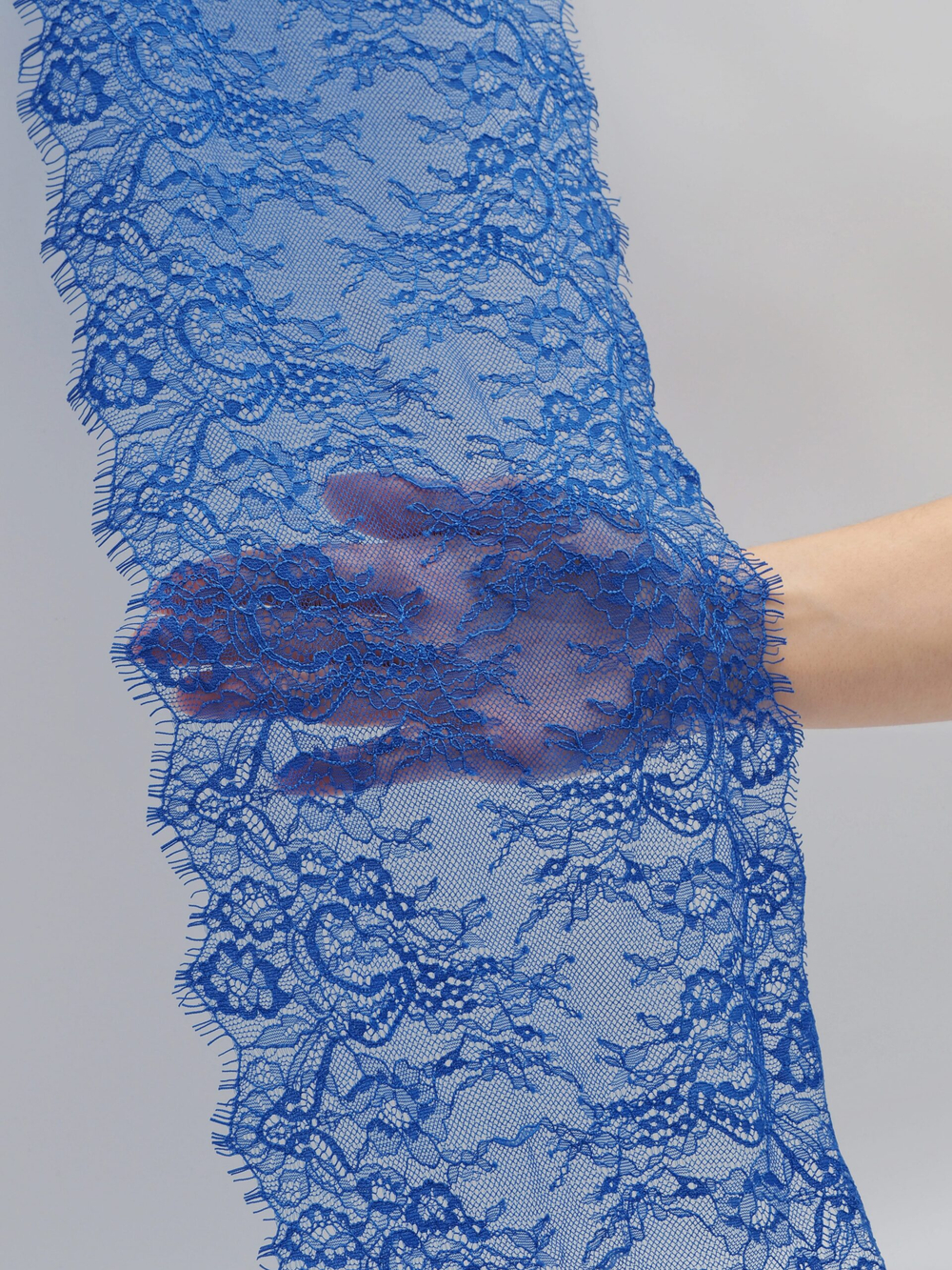 Кружево шантильи ультрамарин неэластичное ширина 22 см купон 2.9 м