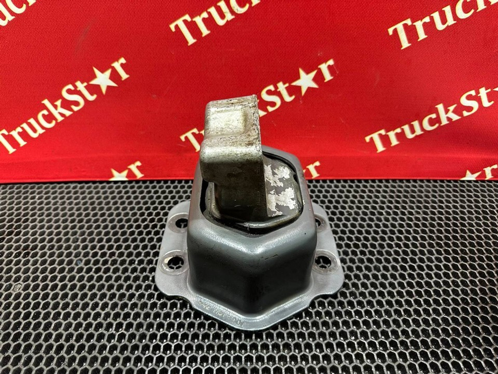 Подушка двигателя задняя 2019г