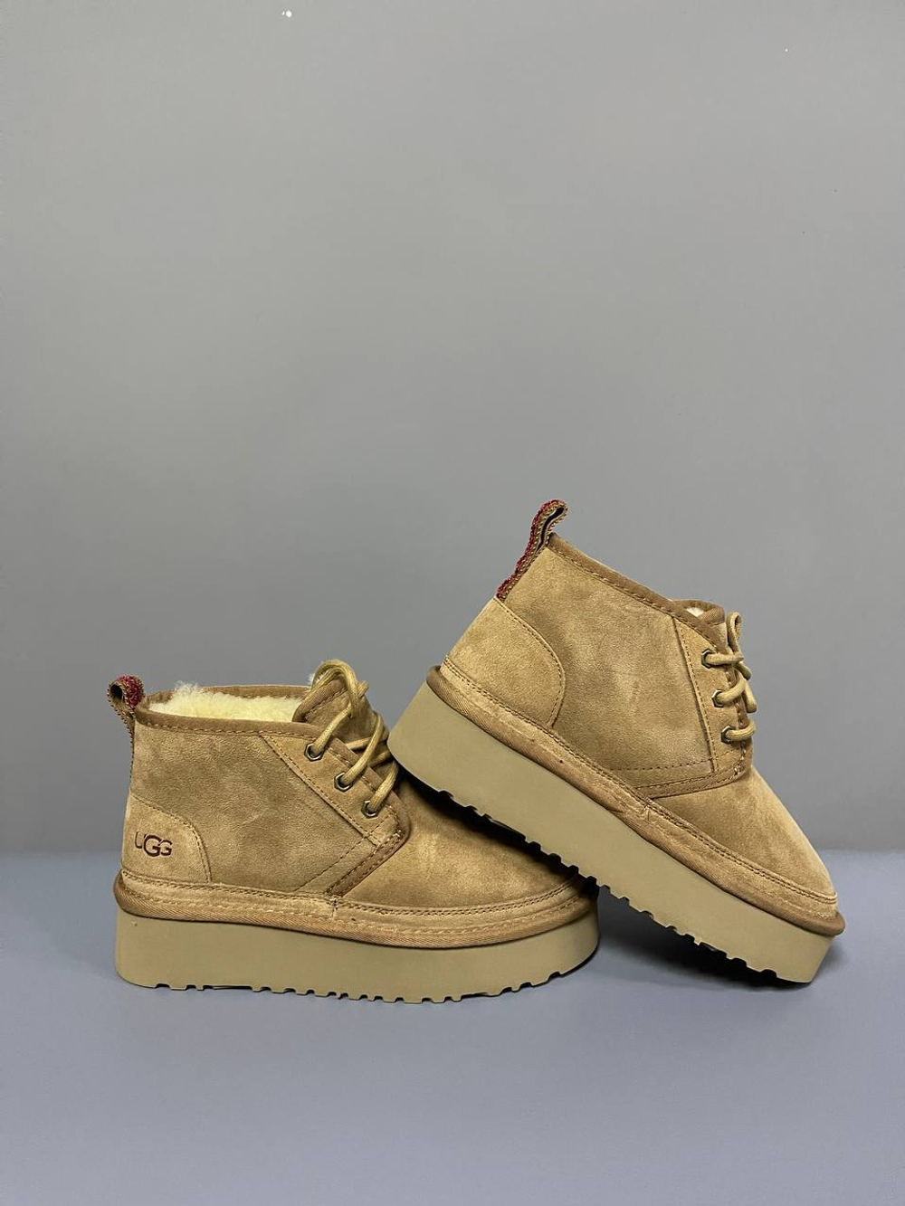 UGG