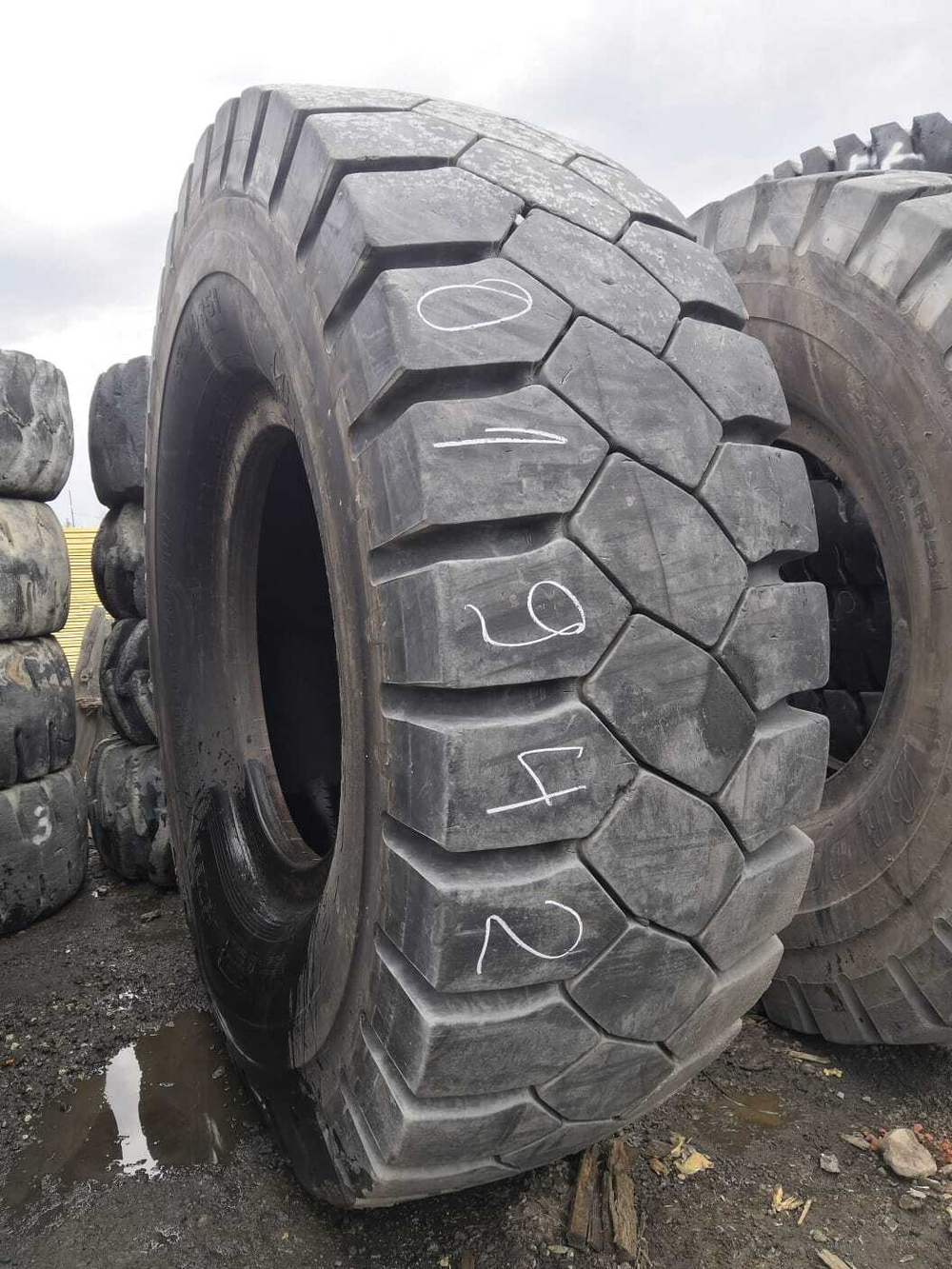 33.00R51 Bridgestone VRDP шина б/у
