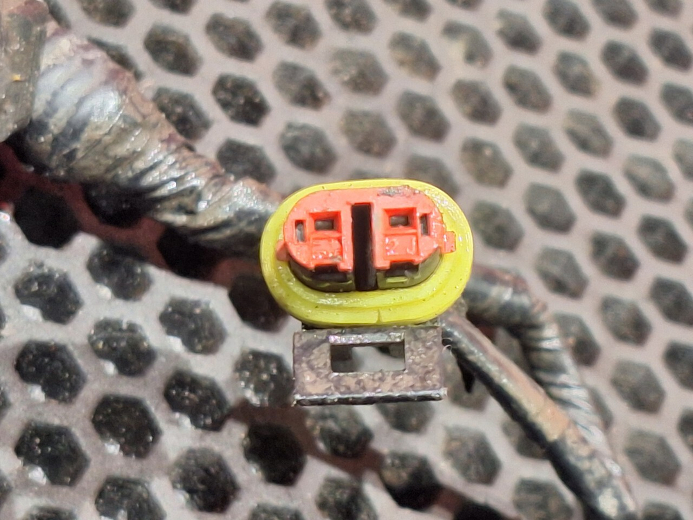 Проводка фары левой