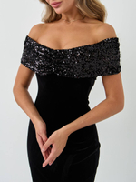 Платье со сборкой на груди и пайетками