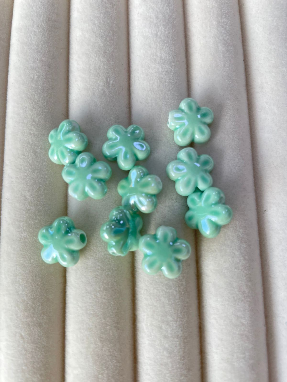 Ф001-м Керамическая бусина "Цветок" 11 мм, мятный