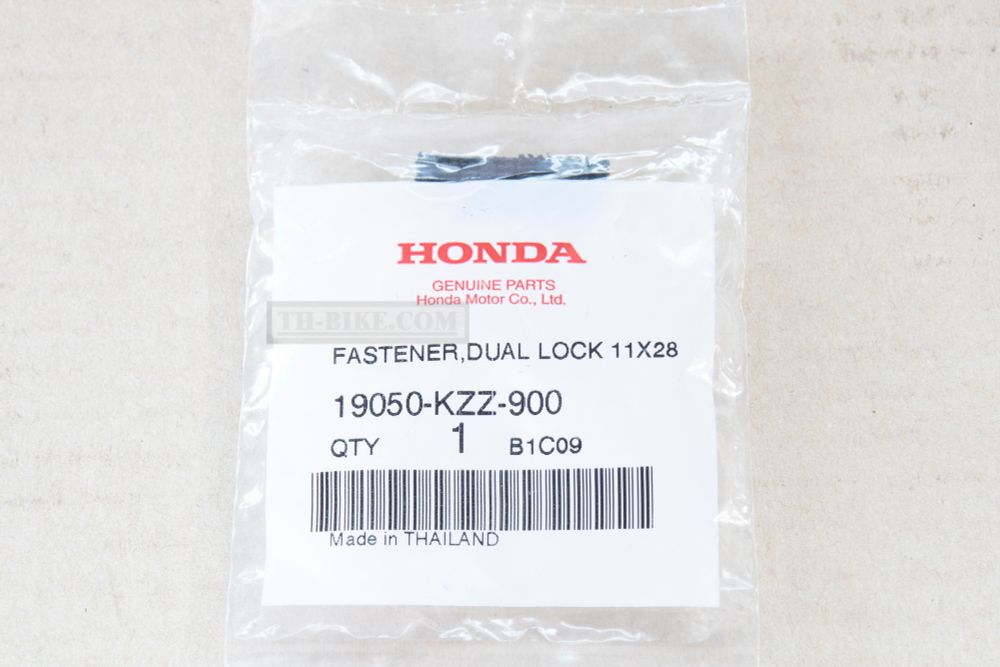 19050-KZZ-900. FASTENER, DUAL LOCK (11X28) (rubber pad)