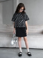 Костюм в садик, футболка и юбка