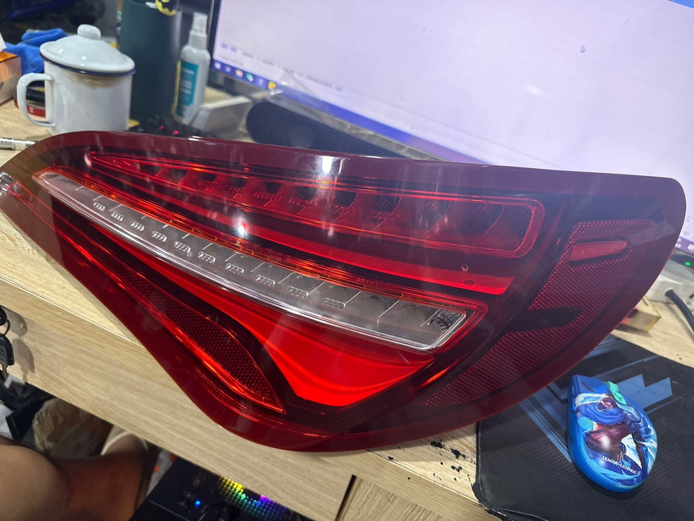 Задние фонари Mercedes-Benz CLA W117 (2017–2019) левый и правый, оригинал