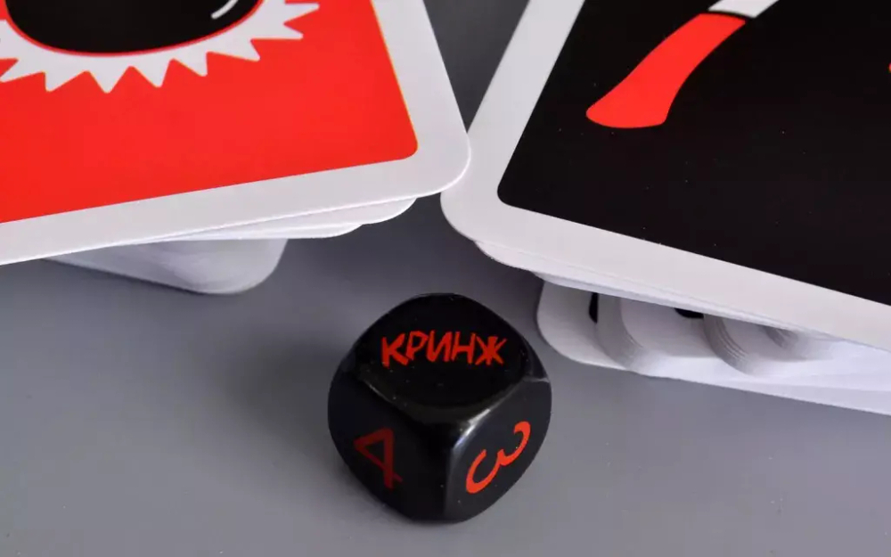 Настольная игра: "Кринж"