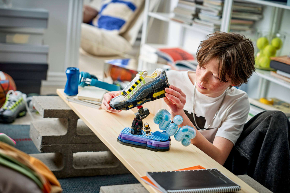 Конструктор LEGO 43025 Nike Air Max 95 x LEGO® Set