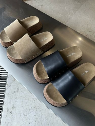 Черные кожаные шлепанцы на пробковой подошве