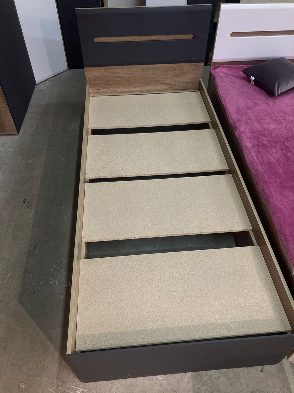 Кровать Наоми КР-12 дуб каньон/графит 900*2000